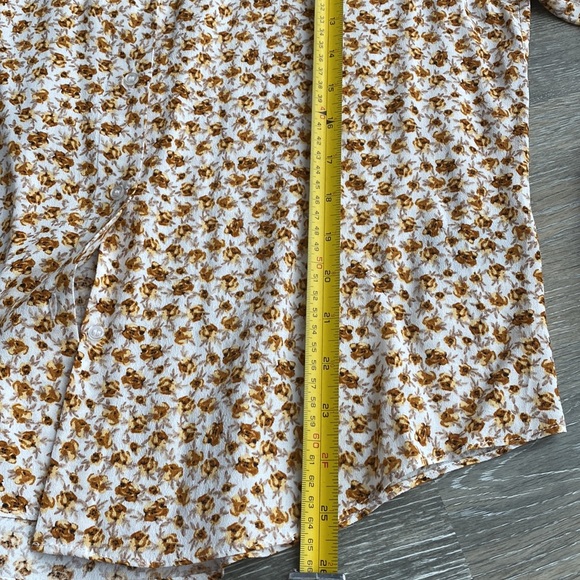 RW&CO blouse - Picture 6 of 8